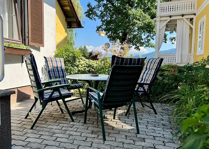 Seeroeschen - Gesamte Portschach am Woerthersee